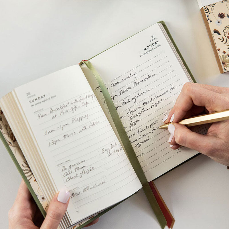 2024 Day To A Page Linen Planner | Moss Green