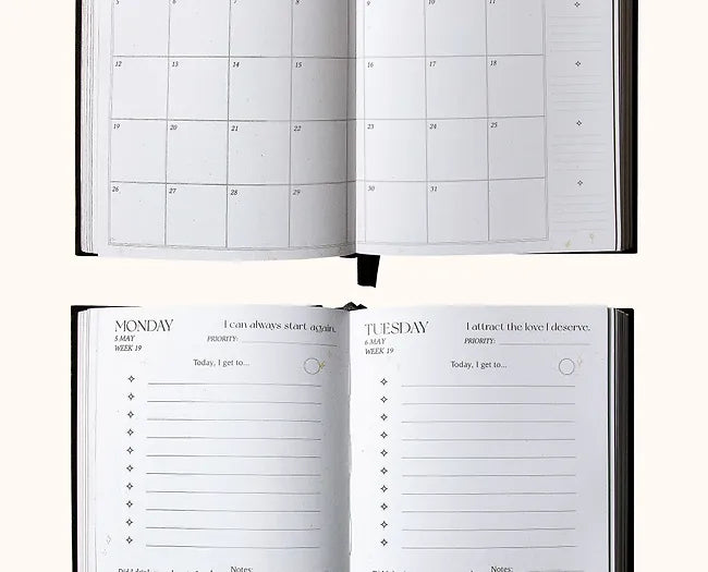 Dreamy Moons | 2025 Daily Planner | Forest